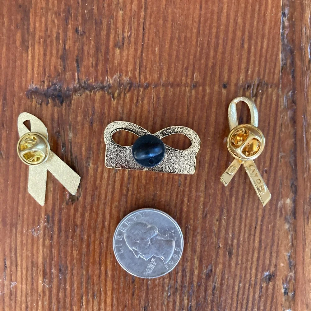 Avon preowned ribbon